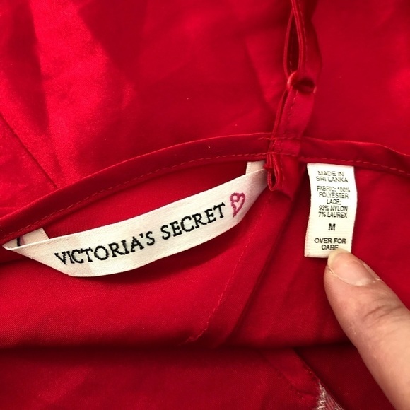 Victoria’s Secret red intimate lace detail slip size medium - Picture 8 of 9